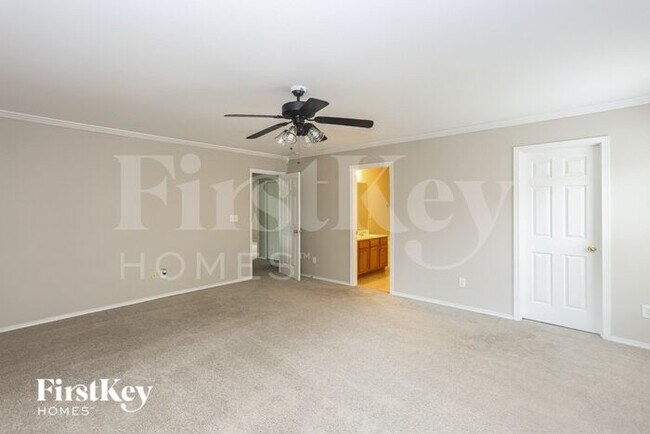 Building Photo - 3632 Larkhaven Village Dr