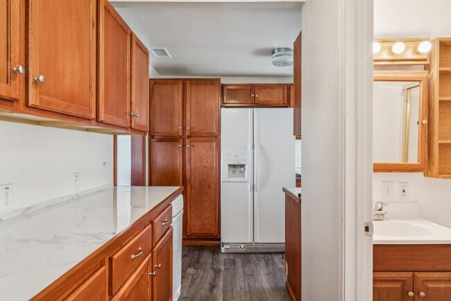 Building Photo - 25008 Ocean View Dr