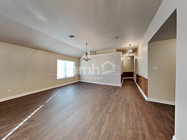 Building Photo - 206 Rock Meadow Trail