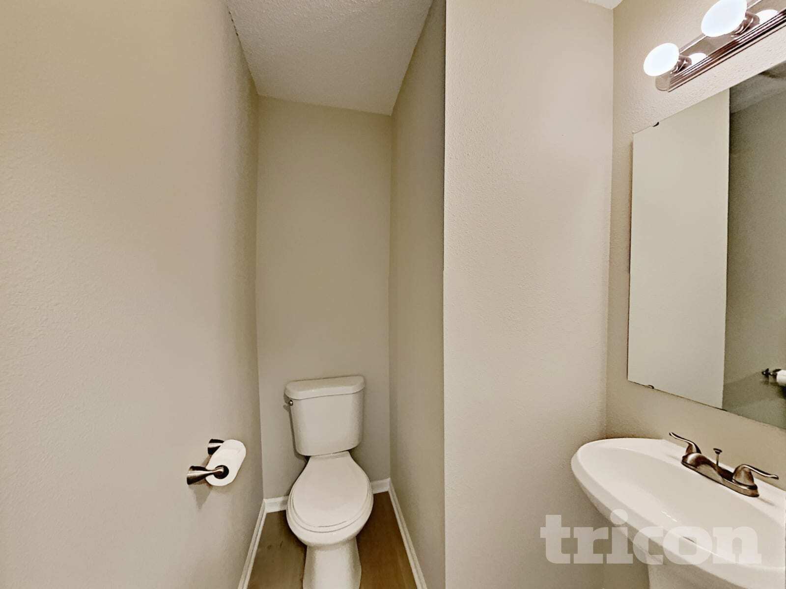 Building Photo - 779 Fern St