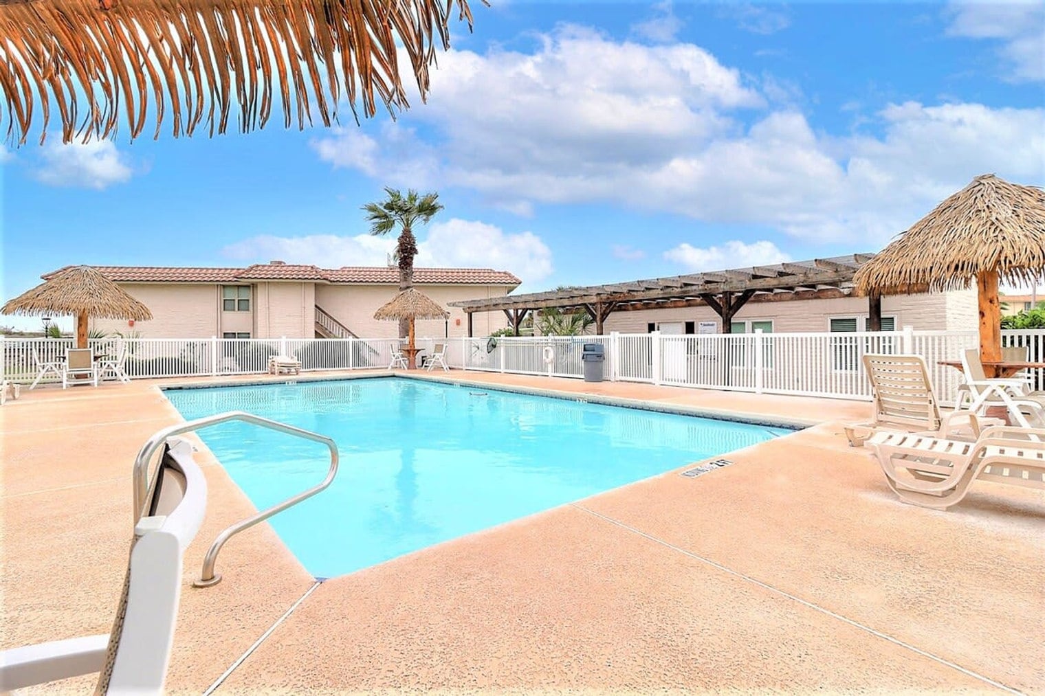 Building Photo - 1421 Eleventh Street-SI ID1023214P