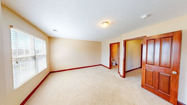 Building Photo - 5930 Winberry Creek Dr