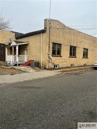 Building Photo - 363 Florida Grove Rd