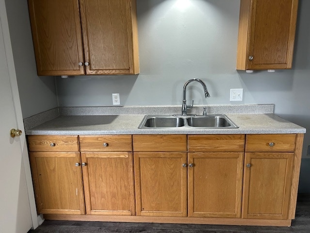 Building Photo - 1402 N Virginia St