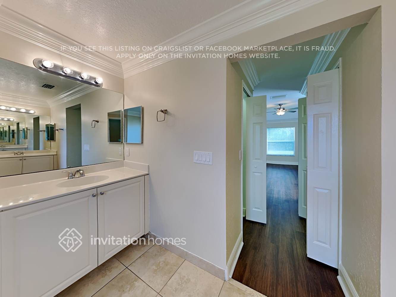 Building Photo - 1772 SW Lofgren Ave