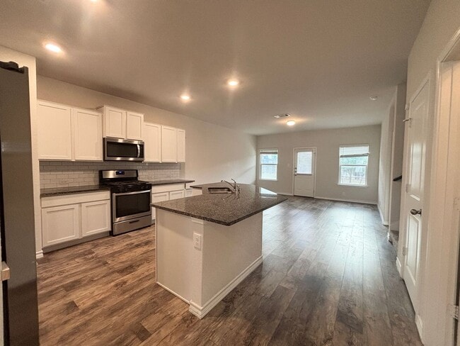 Building Photo - 5-Bedroom Home with Solar, Water Softener ...