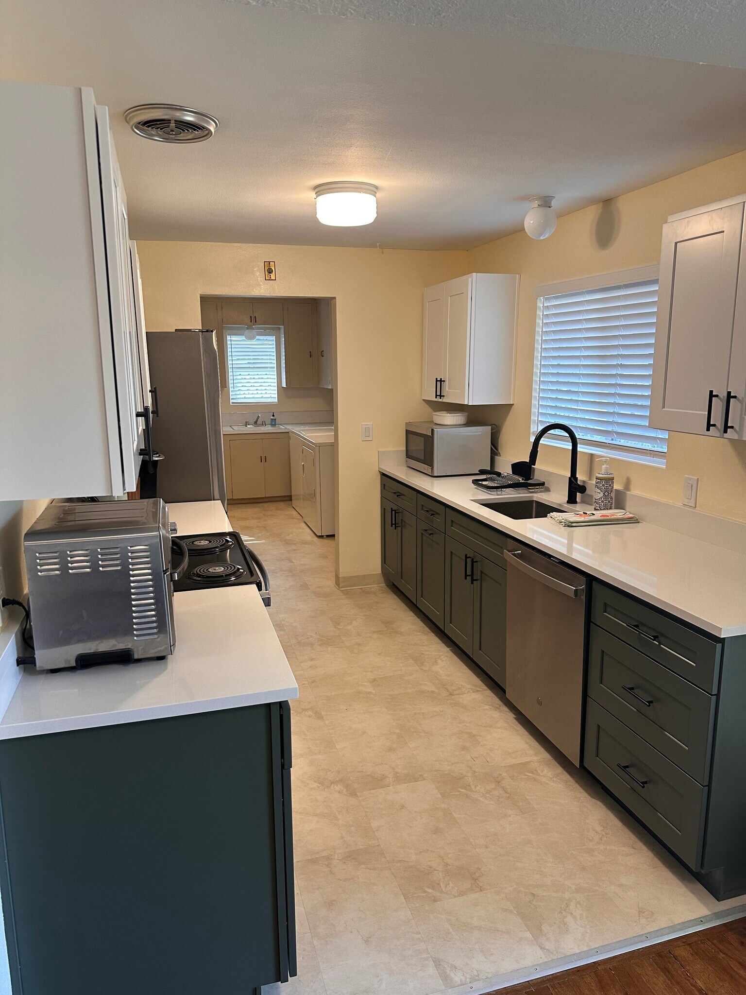 Building Photo - 8018 MacArthur Blvd