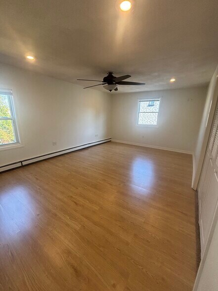 Building Photo - 33 Appleton St