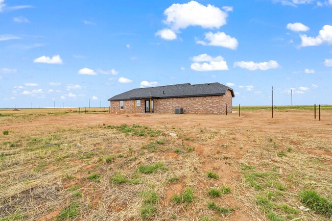 Building Photo - Country Living In Roosevelt ISD!