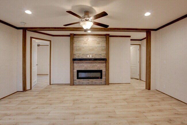 Building Photo - 295 Seays Rd