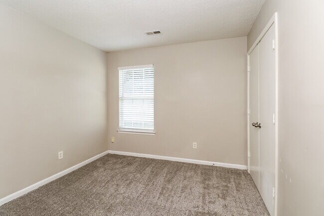 Building Photo - 12144 Stewarts Crossing Dr