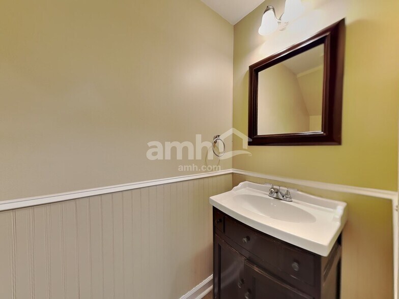 Building Photo - 3712 Cashew Dr