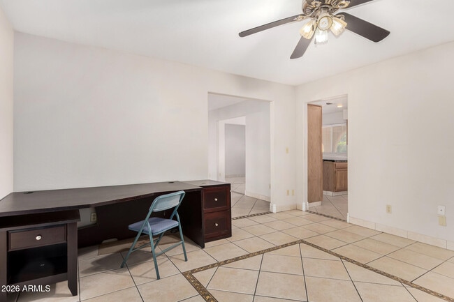 Building Photo - 8812 W Pinnacle Peak Rd