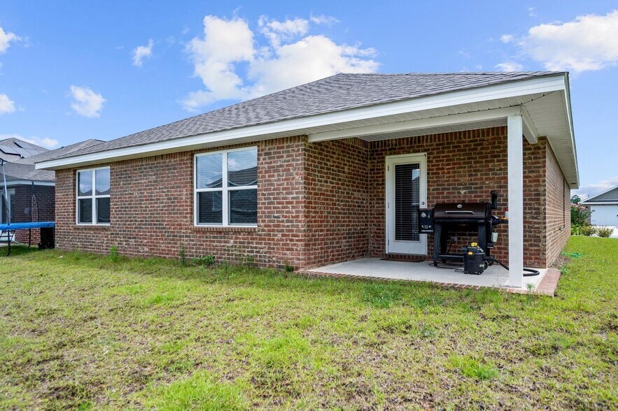 Building Photo - 816 Moorhen Way
