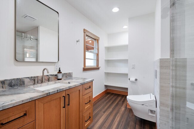 Building Photo - Lake Oswego Four Bedroom Home with View of...