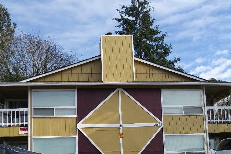 The unit has everthing call me - 21804 29th Ave S