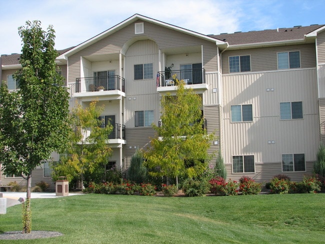 Building Photo - Vineyard Suites At Indian Creek