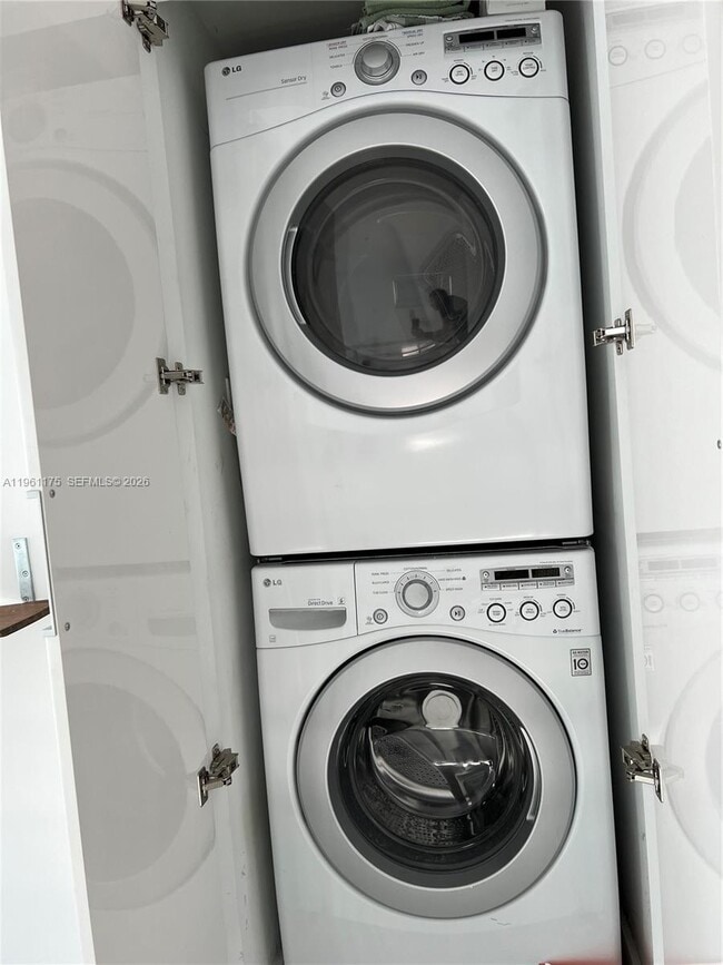 Building Photo - 401 Jefferson Ave