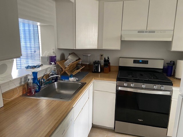 Building Photo - 20 Janet Cir