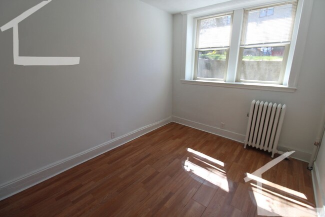 Building Photo - Avl 6/1 Updated 1BR apartment on Allston/B...