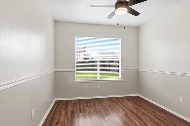 Building Photo - 2606 Northern Dr