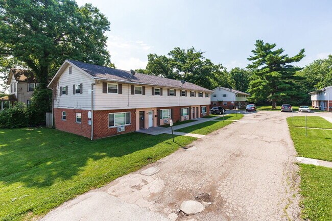 Building Photo - 1389 W Galbraith Rd