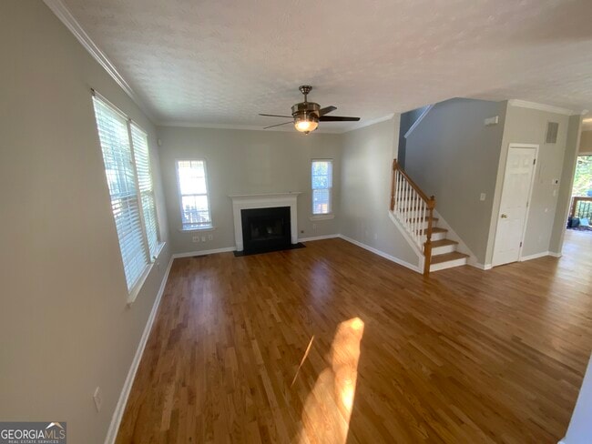 Building Photo - 27 Montgomery St NE