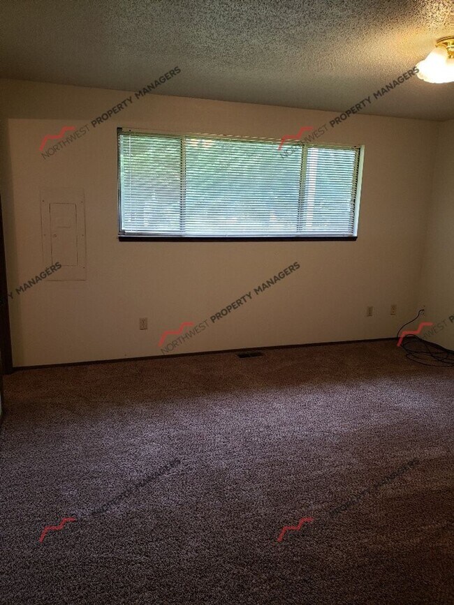 Building Photo - STATUS: *AVAILABLE * | R14 |  $1795
