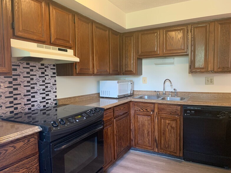 Building Photo - 7700 Fawn Ct