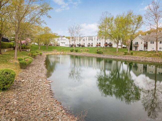 Building Photo - 113 Leeward Ln