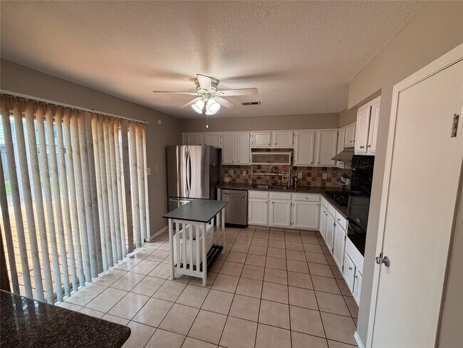 Building Photo - 3227 Glade Springs Dr