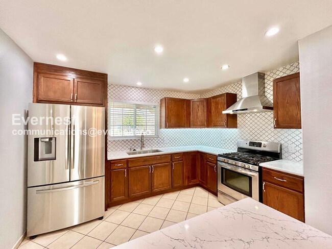 Building Photo - 3030 Anzio Dr