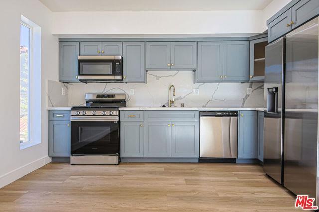 Building Photo - 10801 Kling St