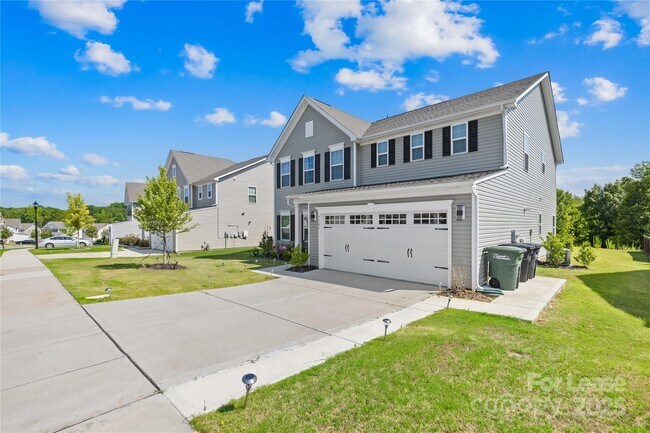 Building Photo - 7106 Waterwheel St SW