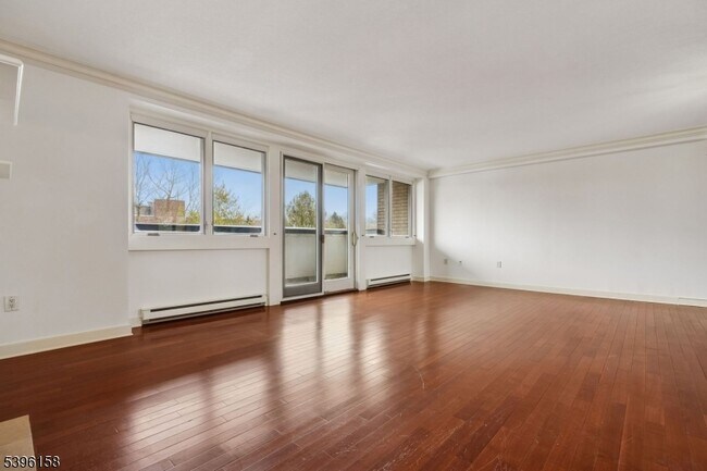 Building Photo - 1 Euclid Ave