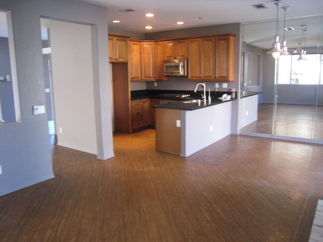 Building Photo - 9564 Capricorn Way