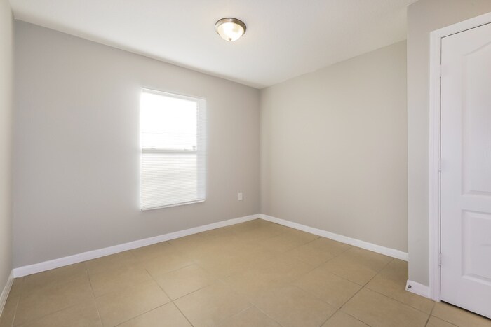 Building Photo - 1113 Brenton Leaf Dr