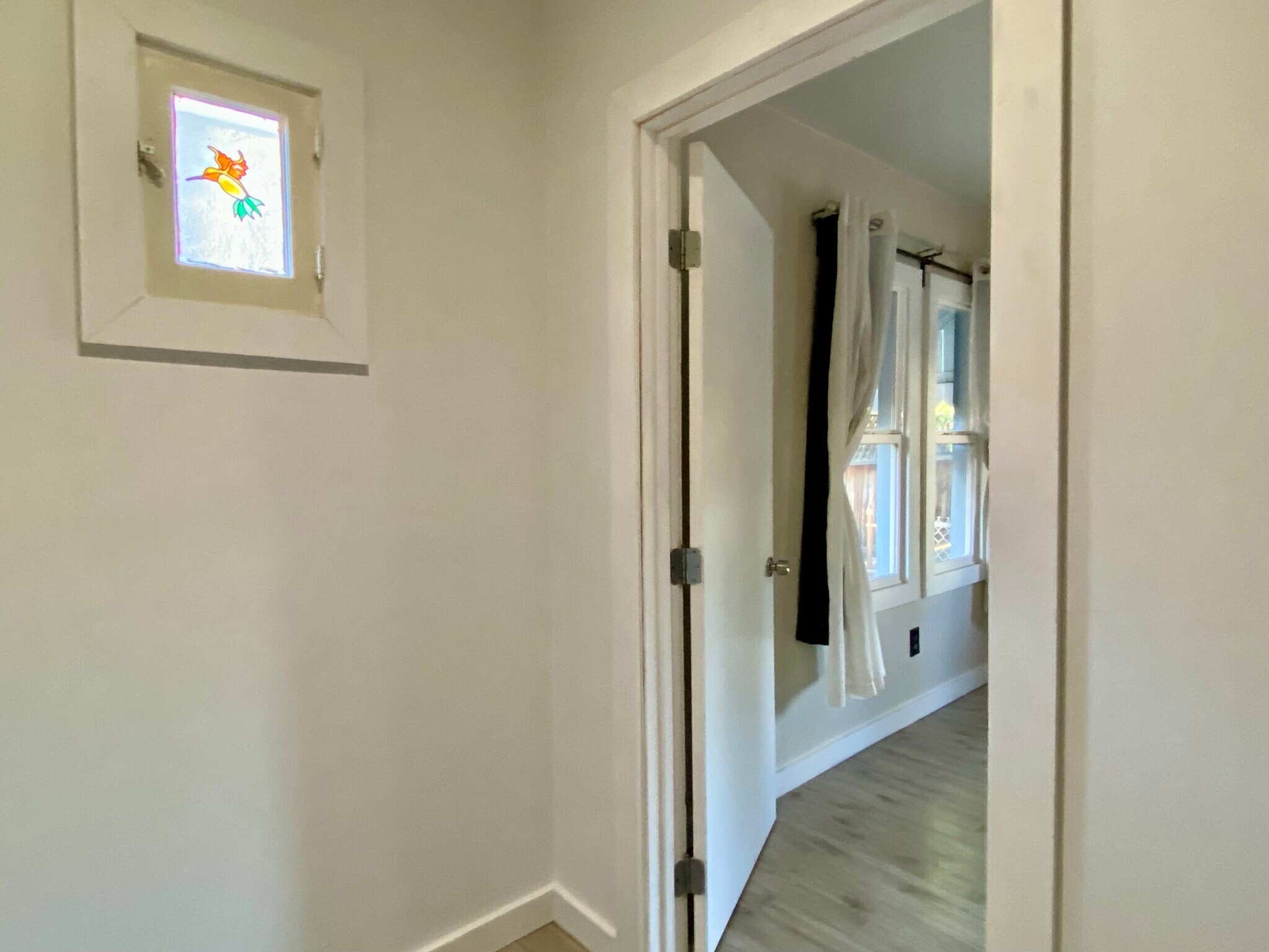 Building Photo - 1043 Sanborn Ave