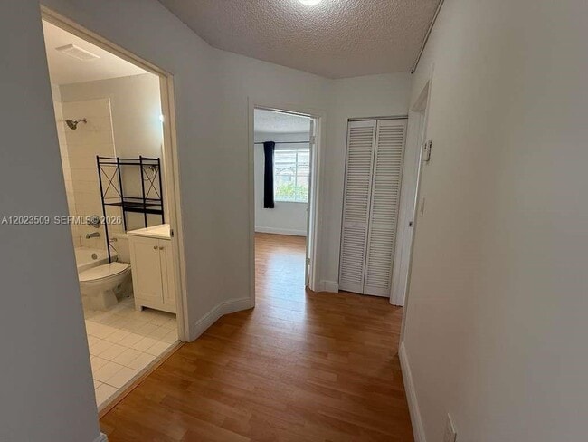Building Photo - 1137 NW 123rd Ct