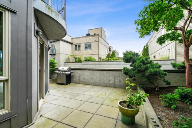 Building Photo - 1 bedroom in Seattle WA 98122