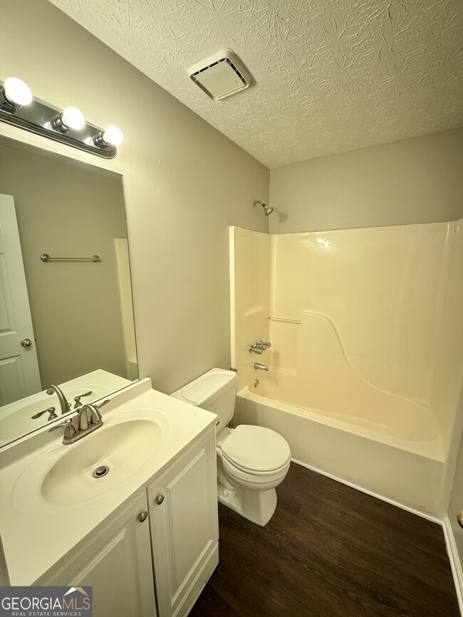 Building Photo - 172 Crown Forest Dr