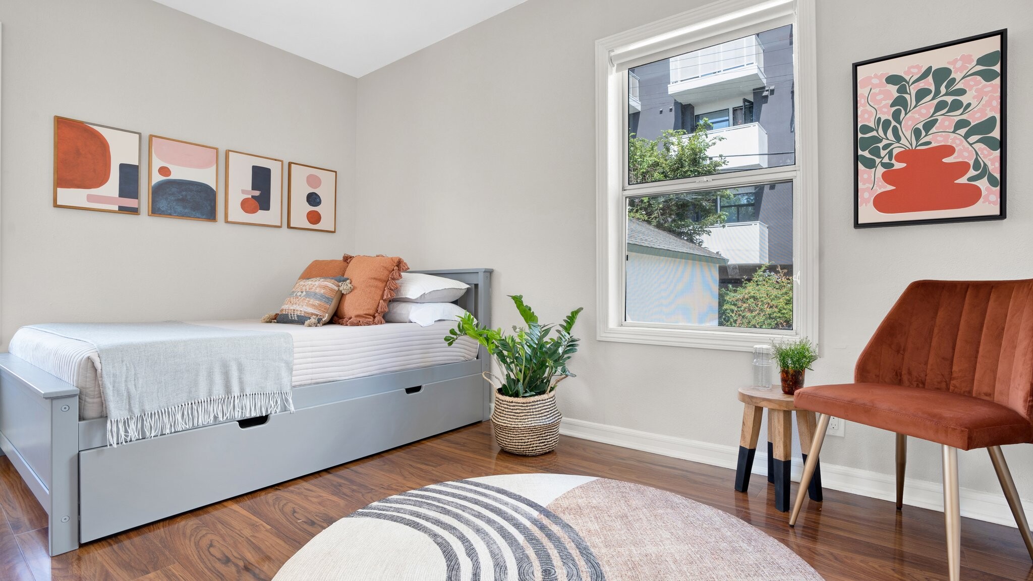 Building Photo - 724 Gramercy Dr