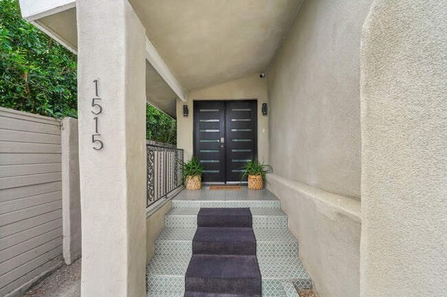 Building Photo - 1515 S Orange Dr