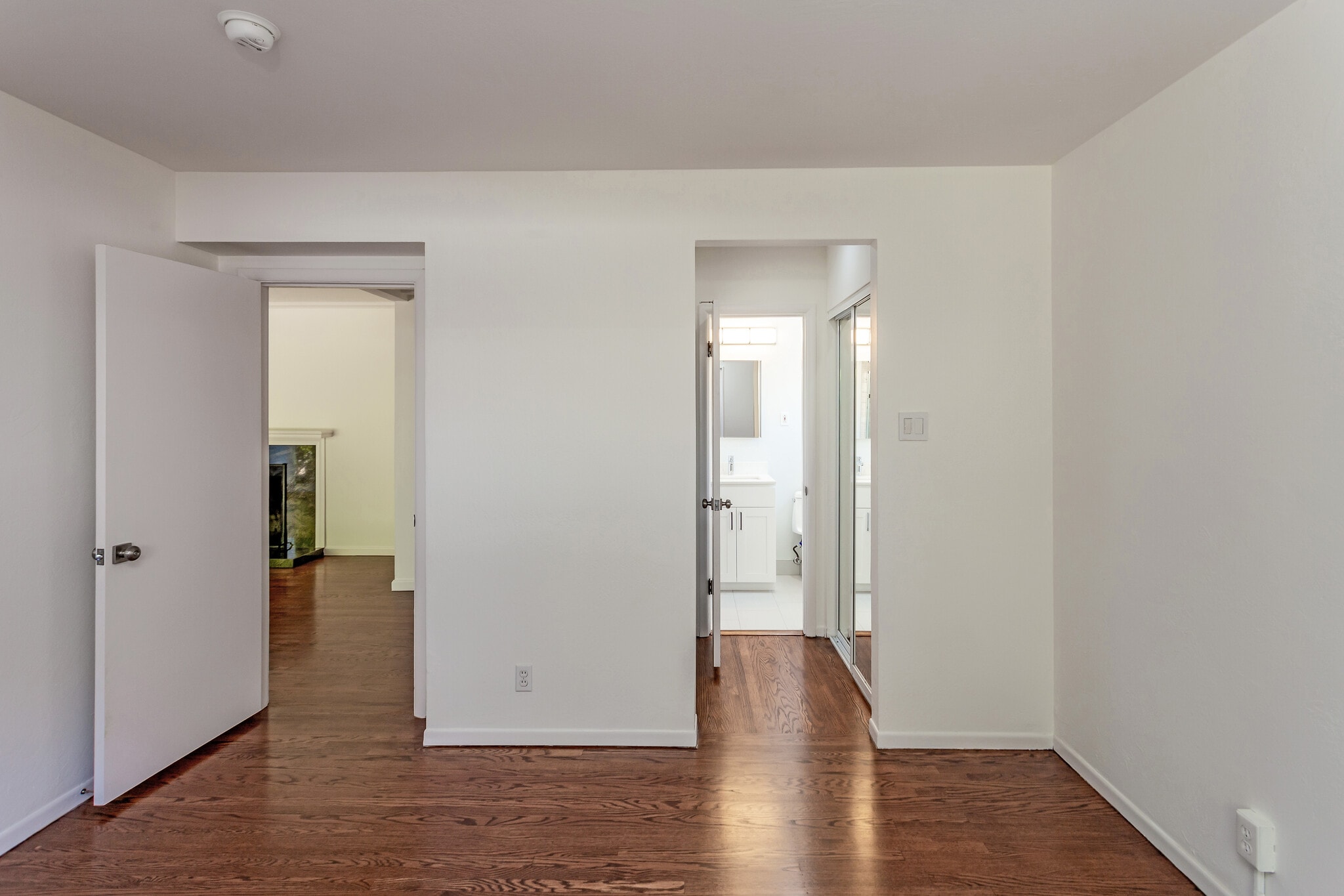Main bedroom - 940 Sequoia Ave