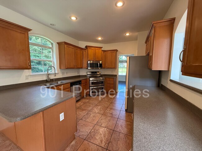 Building Photo - 5167 Rachel Forest Cove