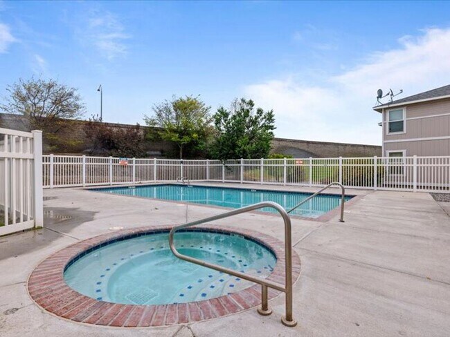 Building Photo - 6305F Chapel Hill Blvd