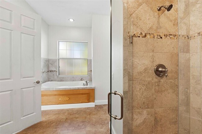 Building Photo - 5608 Kevin Ave