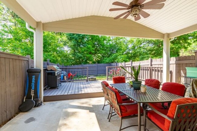 Building Photo - This beautifully 1 small Pet friendly 3 be...