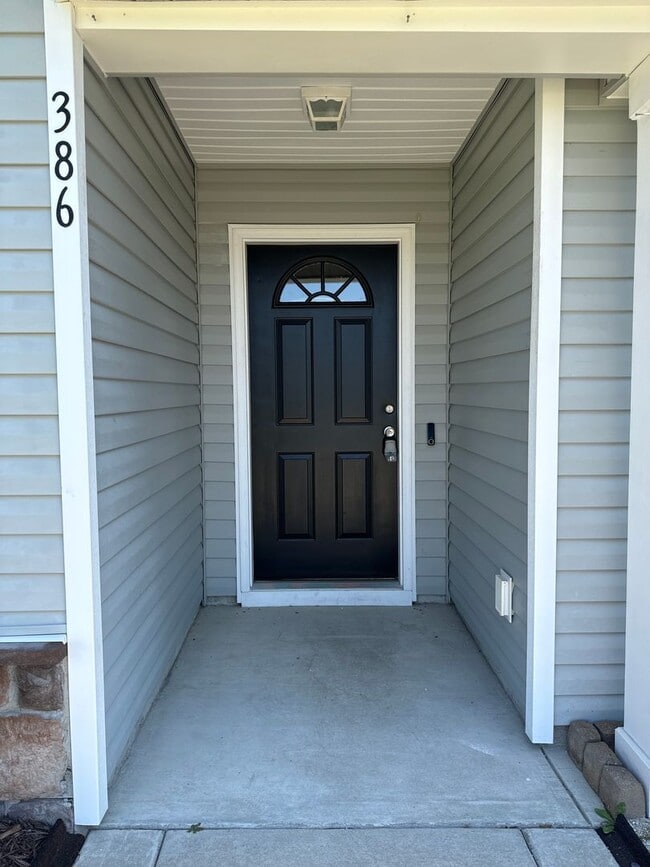 Building Photo - Something special on Sonoma!