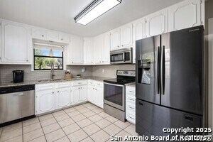 Building Photo - 1267 E Common St